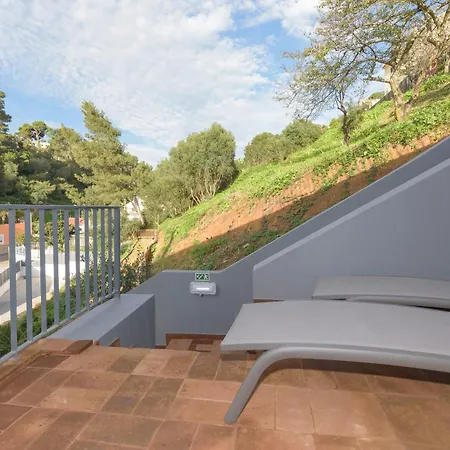 Village Bed & Breakfast Estoril