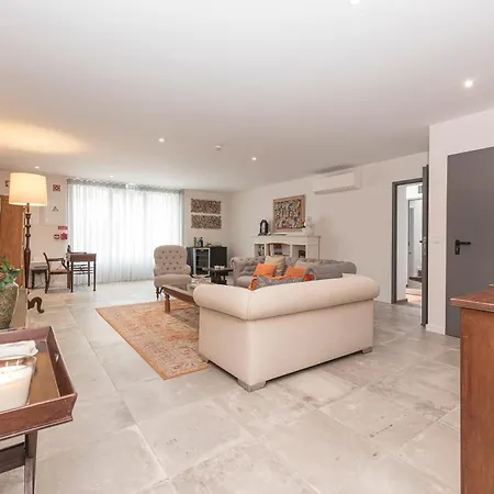 Village Bed & Breakfast Estoril