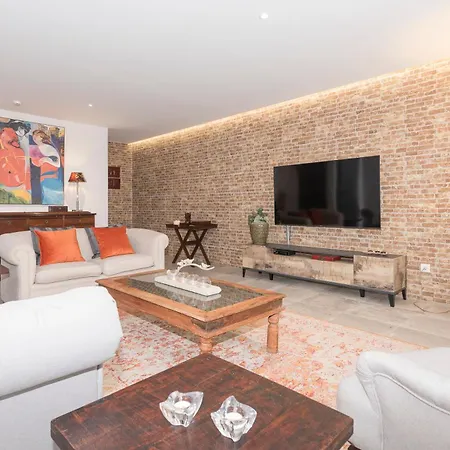 Couette-café Village